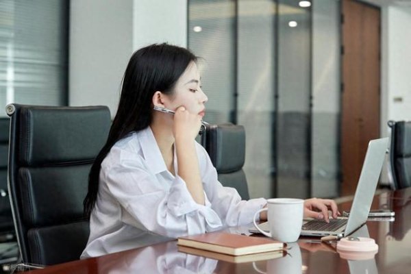 辉煌优配 为什么这两年经济这么难? 会有经济回暖的时候吗? 太累了